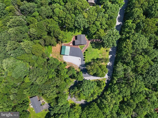 71 BROAD AX PASS, Morgantown, PA 19543