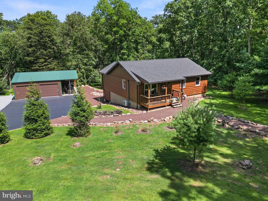 71 BROAD AX PASS, Morgantown, PA 19543