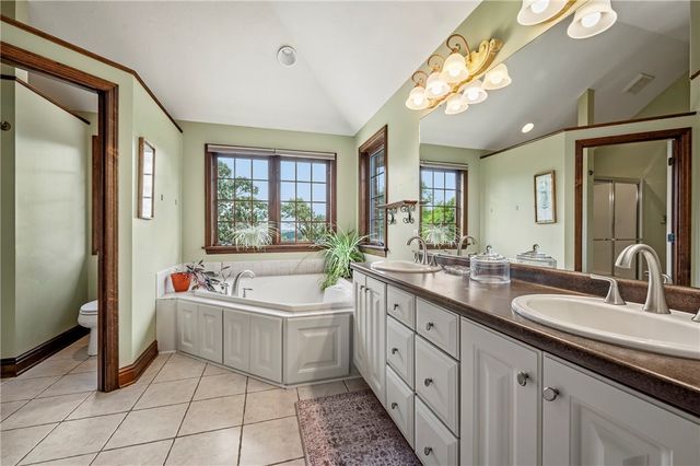 512 Laurel Oak Drive, Ohio Twp, PA 15143