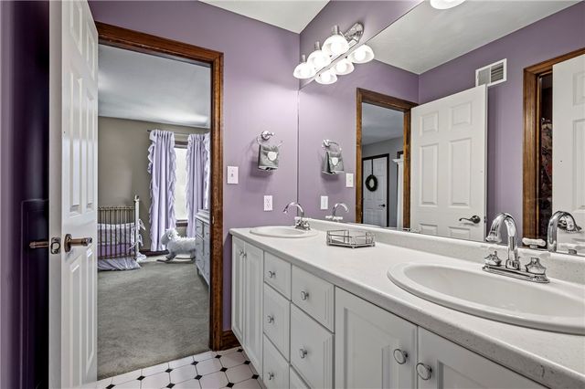 512 Laurel Oak Drive, Ohio Twp, PA 15143