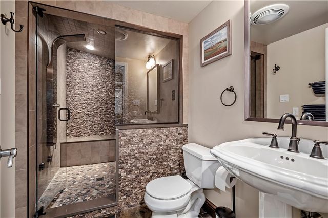 512 Laurel Oak Drive, Ohio Twp, PA 15143