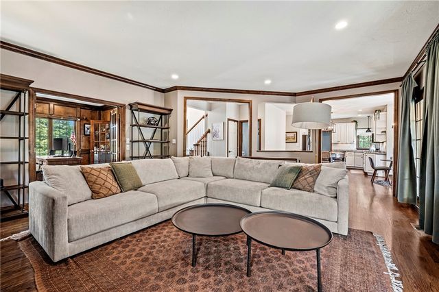 512 Laurel Oak Drive, Ohio Twp, PA 15143