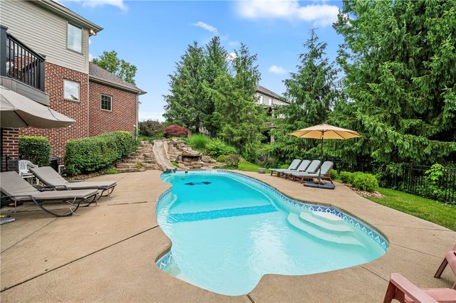 512 Laurel Oak Drive, Ohio Twp, PA 15143