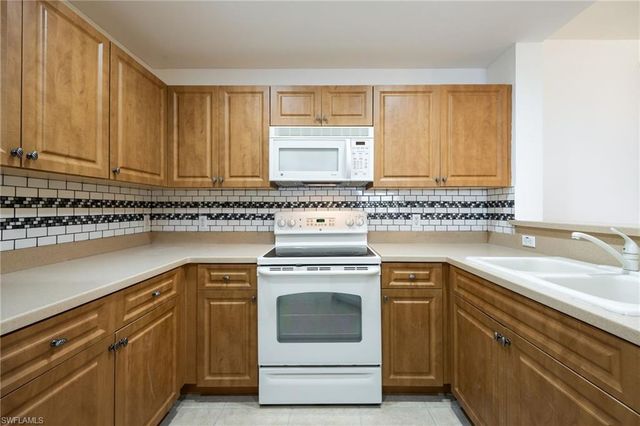 3952 Pomodoro CIR 103, Cape Coral, FL 33909