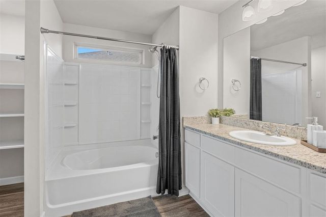 1075 S Berryvine Ln Lane, Lake Charles, LA 70611