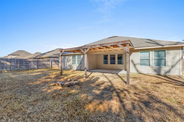 1075 S Berryvine Ln Lane, Lake Charles, LA 70611