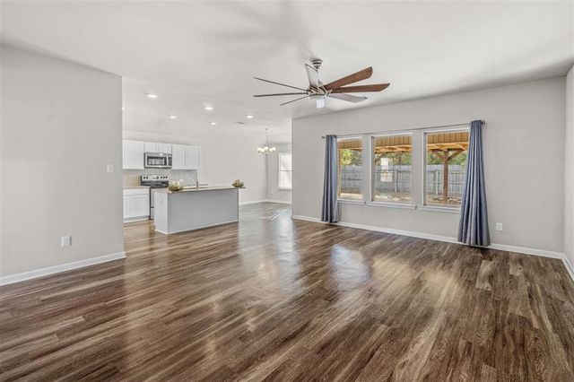 1075 S Berryvine Ln Lane, Lake Charles, LA 70611