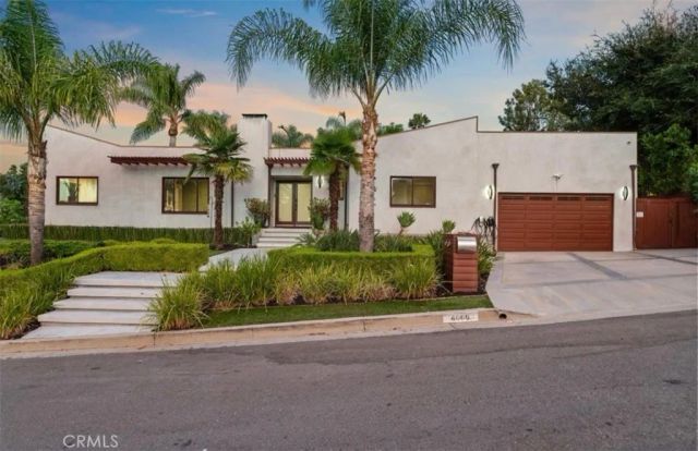 4060 Harclare Lane, Encino, CA 91436