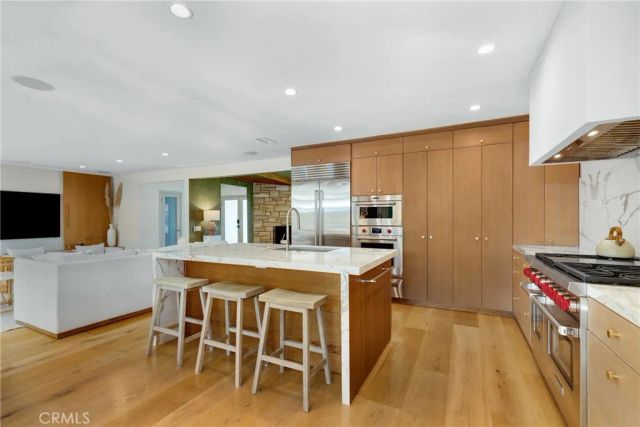 4060 Harclare Lane, Encino, CA 91436