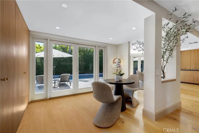 4060 Harclare Lane, Encino, CA 91436