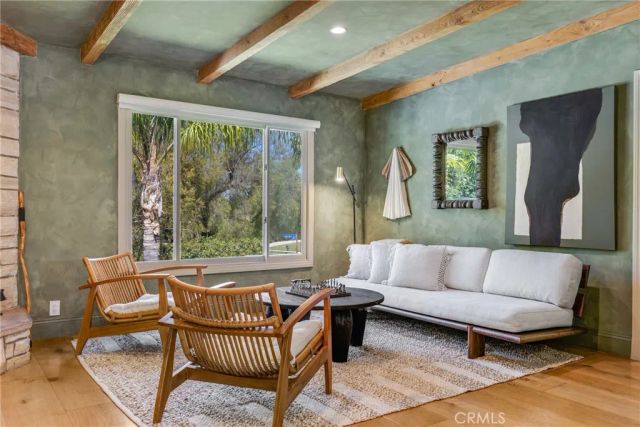 4060 Harclare Lane, Encino, CA 91436
