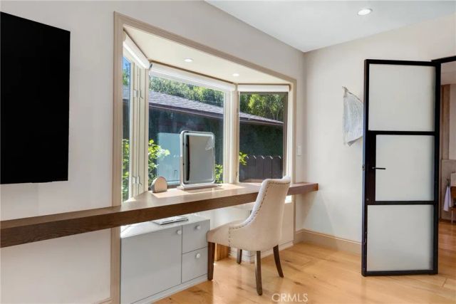 4060 Harclare Lane, Encino, CA 91436