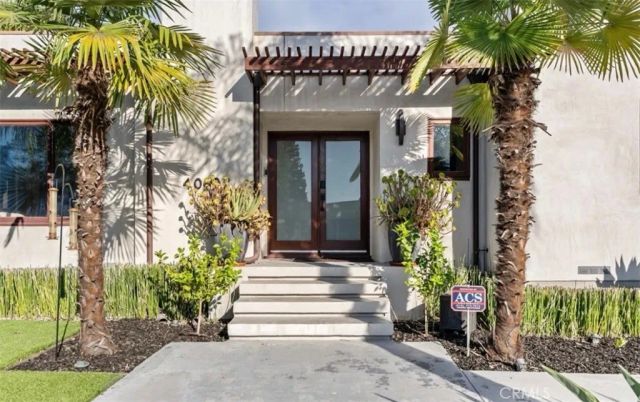 4060 Harclare Lane, Encino, CA 91436