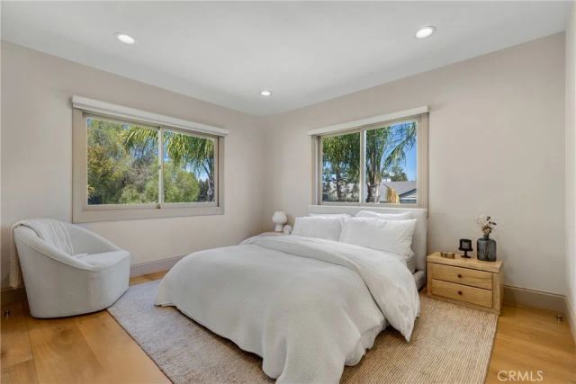 4060 Harclare Lane, Encino, CA 91436