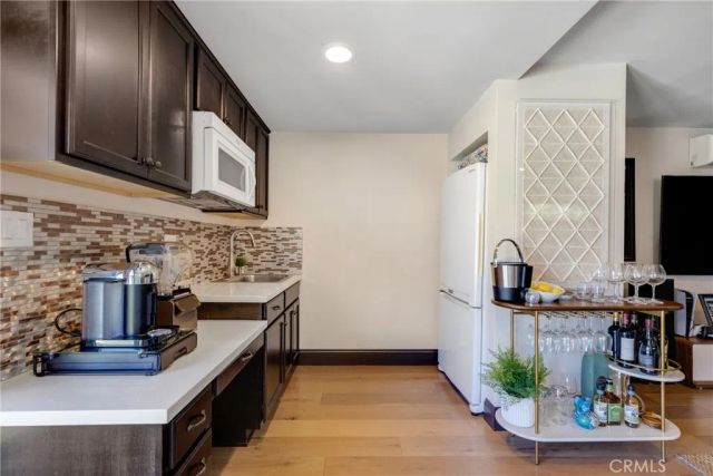 4060 Harclare Lane, Encino, CA 91436