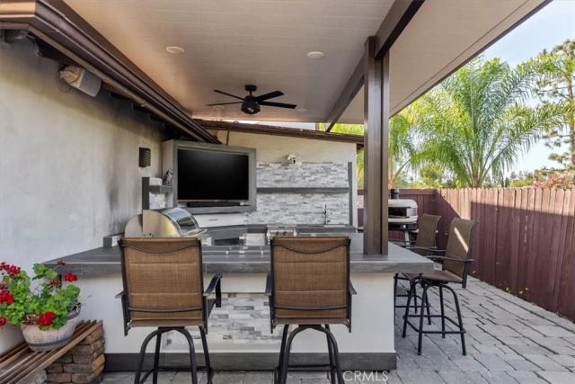 4060 Harclare Lane, Encino, CA 91436