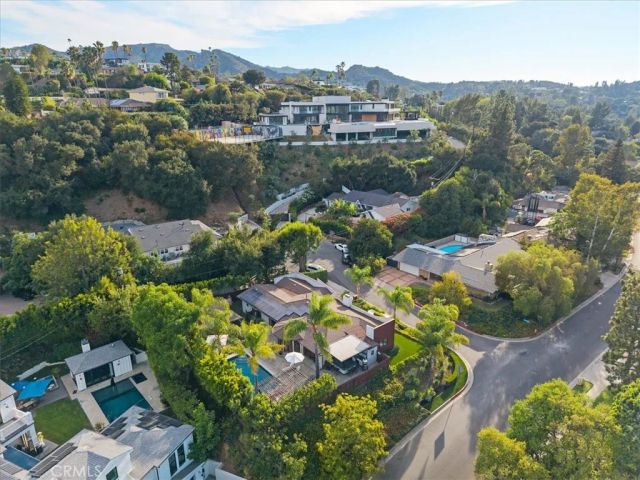 4060 Harclare Lane, Encino, CA 91436