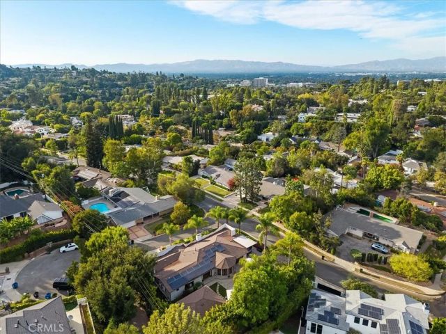 4060 Harclare Lane, Encino, CA 91436