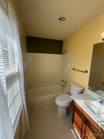 743 Leicester Drive, Montgomery, AL 36116