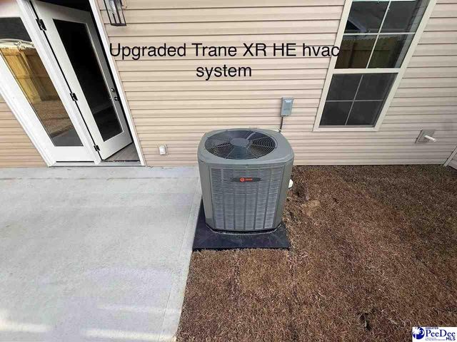 1718 Tuxedo Junction, Effingham, SC 29541