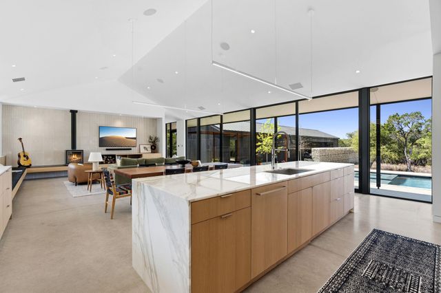 10982 Long Branch DR, Austin, TX 78736