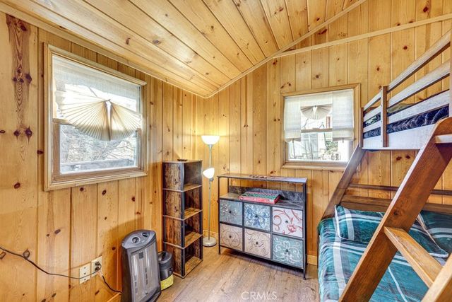 875 Virginia Court, Lake Arrowhead, CA 92352