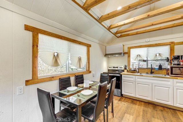 875 Virginia Court, Lake Arrowhead, CA 92352