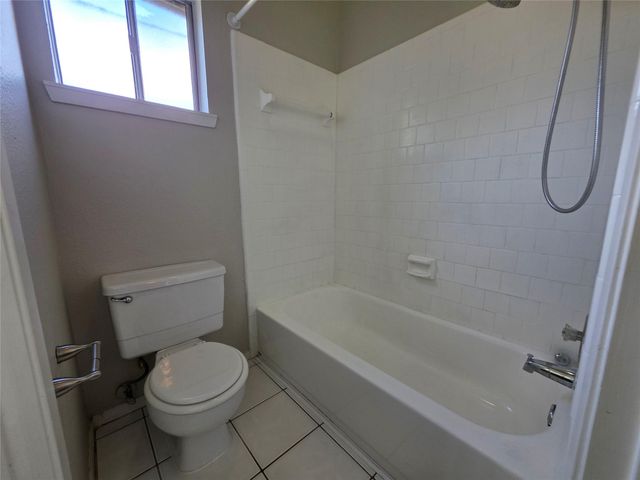 447 Lost Rock Drive, Houston, TX 77598