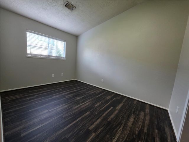 447 Lost Rock Drive, Houston, TX 77598