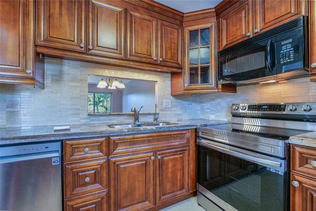 3431 NW 50th Avenue 206, Lauderdale Lakes, FL 33319