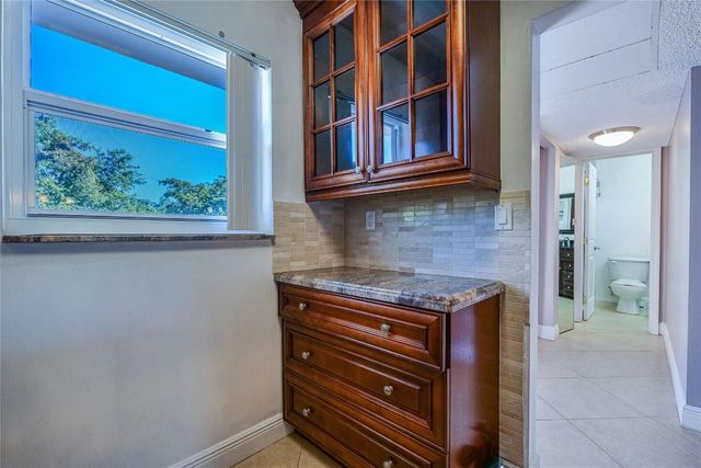 3431 NW 50th Avenue 206, Lauderdale Lakes, FL 33319