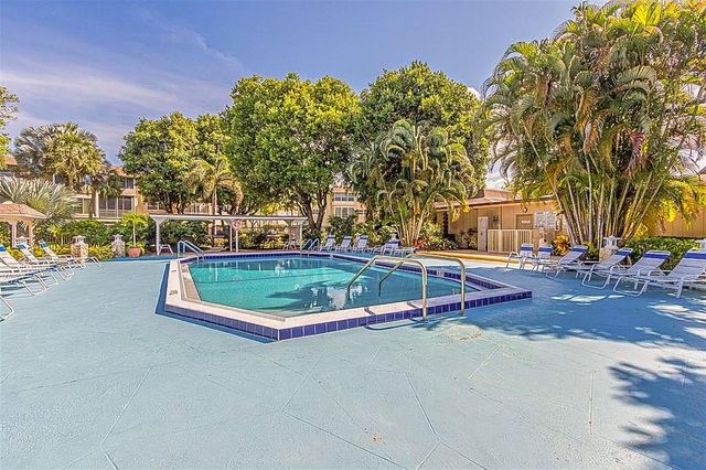 3431 NW 50th Avenue 206, Lauderdale Lakes, FL 33319