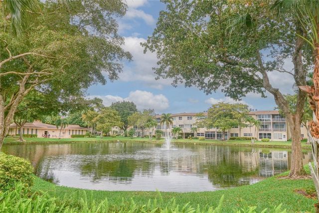 3431 NW 50th Avenue 206, Lauderdale Lakes, FL 33319