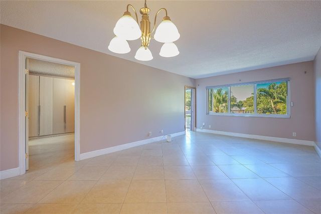 3431 NW 50th Avenue 206, Lauderdale Lakes, FL 33319