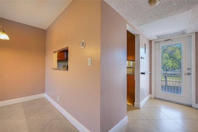 3431 NW 50th Avenue 206, Lauderdale Lakes, FL 33319