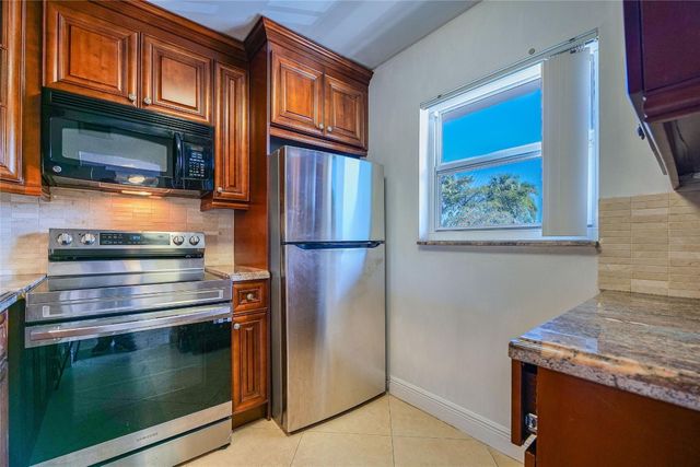 3431 NW 50th Avenue 206, Lauderdale Lakes, FL 33319