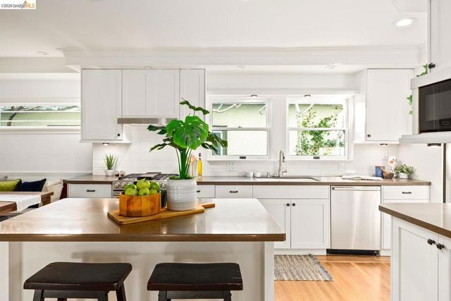 328 328 Glendale Avenue, Oakland, CA 94618