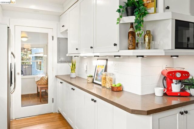 328 328 Glendale Avenue, Oakland, CA 94618