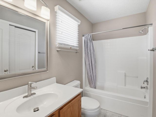 501 Medina Meadows Drive NE, Rio Rancho, NM 87144