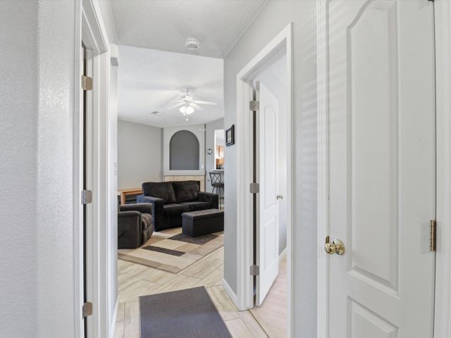 501 Medina Meadows Drive NE, Rio Rancho, NM 87144