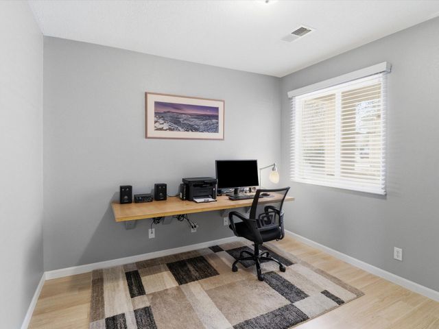 501 Medina Meadows Drive NE, Rio Rancho, NM 87144