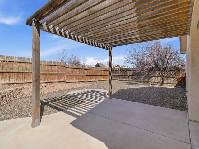 501 Medina Meadows Drive NE, Rio Rancho, NM 87144