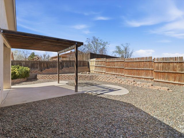 501 Medina Meadows Drive NE, Rio Rancho, NM 87144