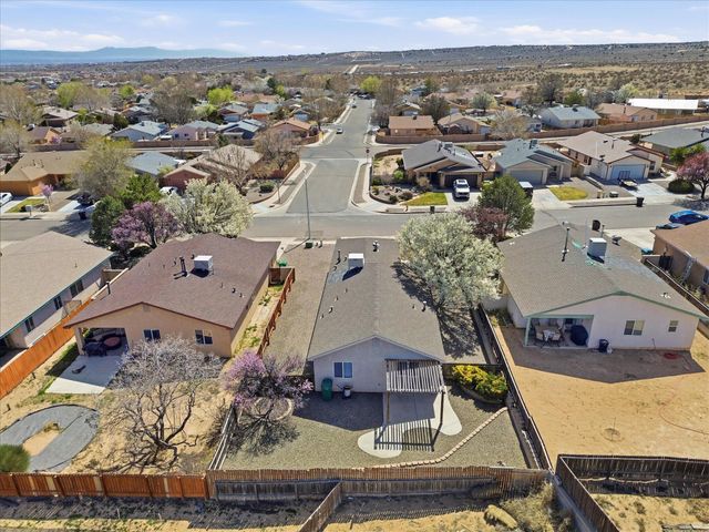 501 Medina Meadows Drive NE, Rio Rancho, NM 87144