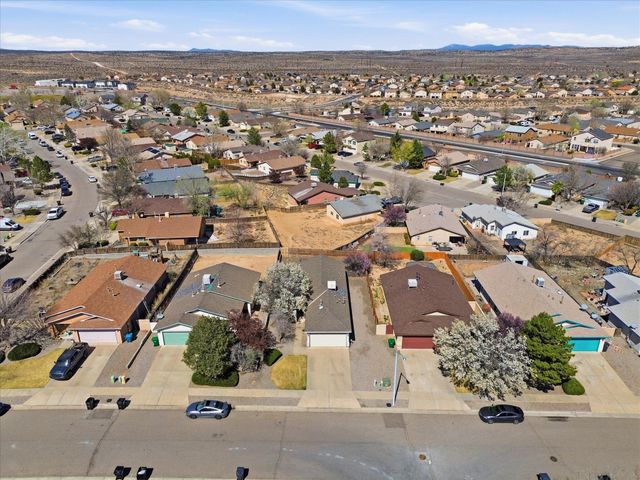 501 Medina Meadows Drive NE, Rio Rancho, NM 87144