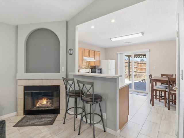 501 Medina Meadows Drive NE, Rio Rancho, NM 87144