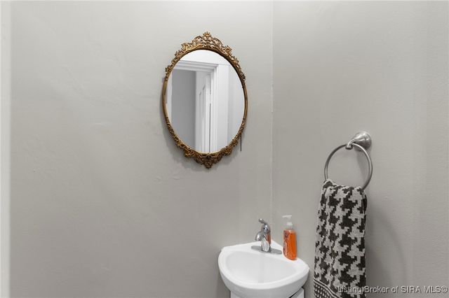 716 W 2nd Street, Madison, IN 47250