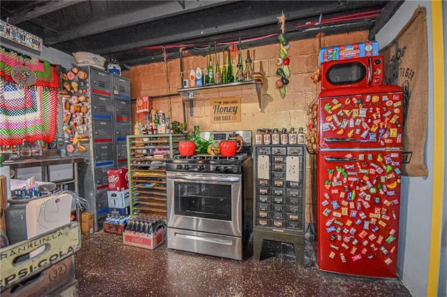 2021 N 54th Street, Kansas City, KS 66104