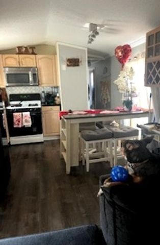 7240 107th Street W 136, Worth, IL 60482