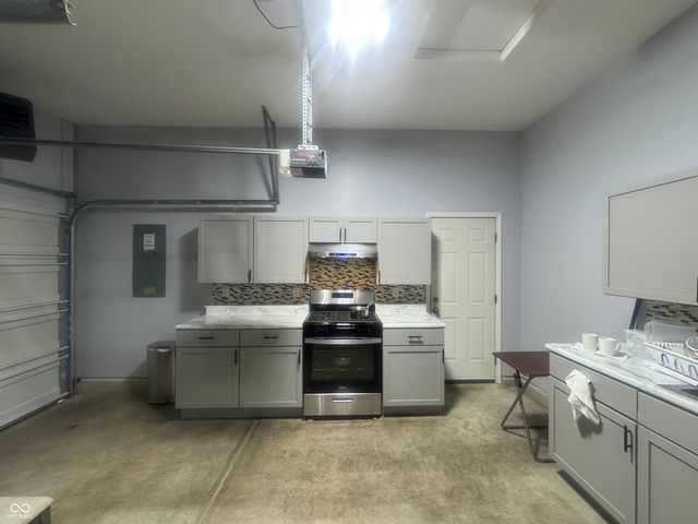 15135 Blue Ribbon Boulevard, Fishers, IN 46040